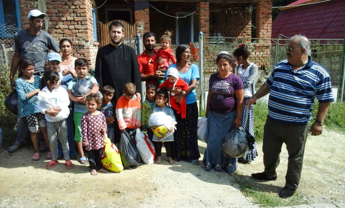 Acţiune filantropică pentru credincioşii de etnie rromă 54329