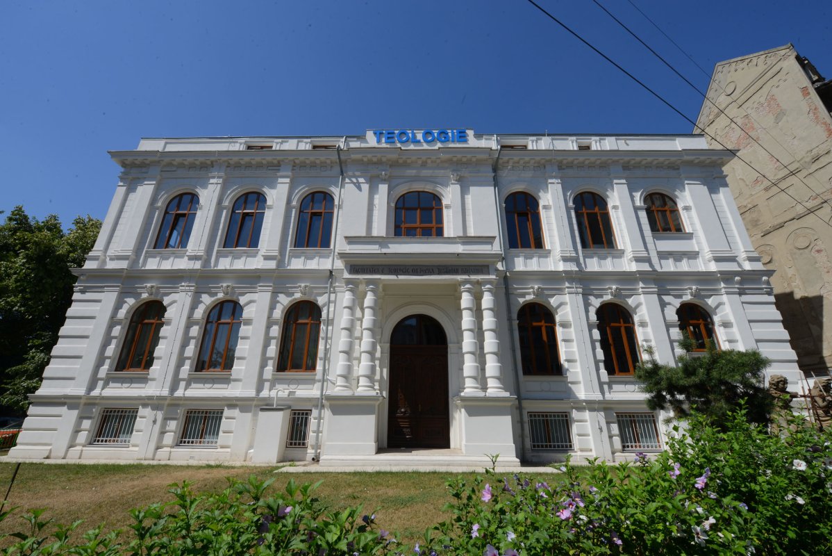 Sesiuni de lucru cu tinerii în 11 școli bucureștene 54354