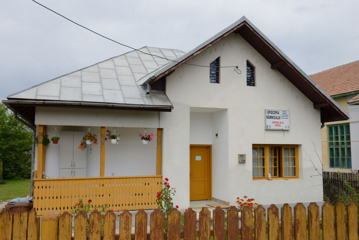 Experiența Parohiei Trăistari din Ocnele Mari 54273