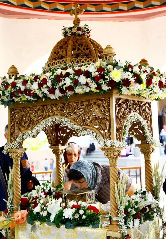 Moaștele Sfântului Nectarie, cinstite la Buzău 54285