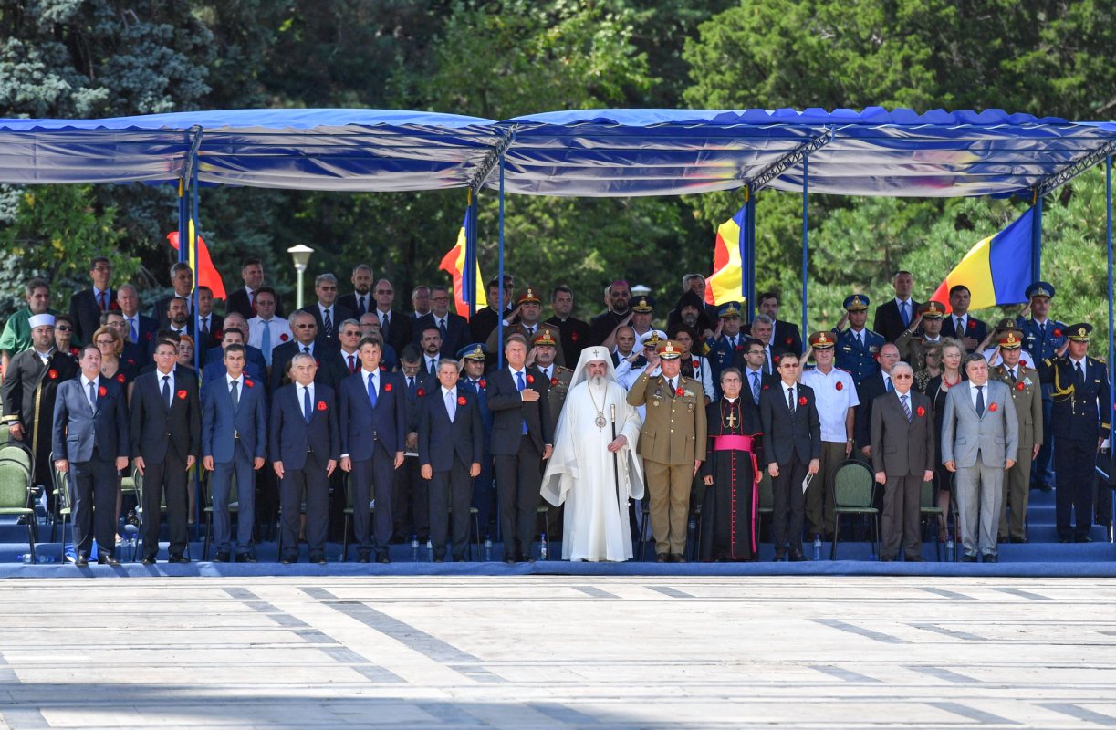 Ceremonie comemorativă în Parcul Carol I 54131