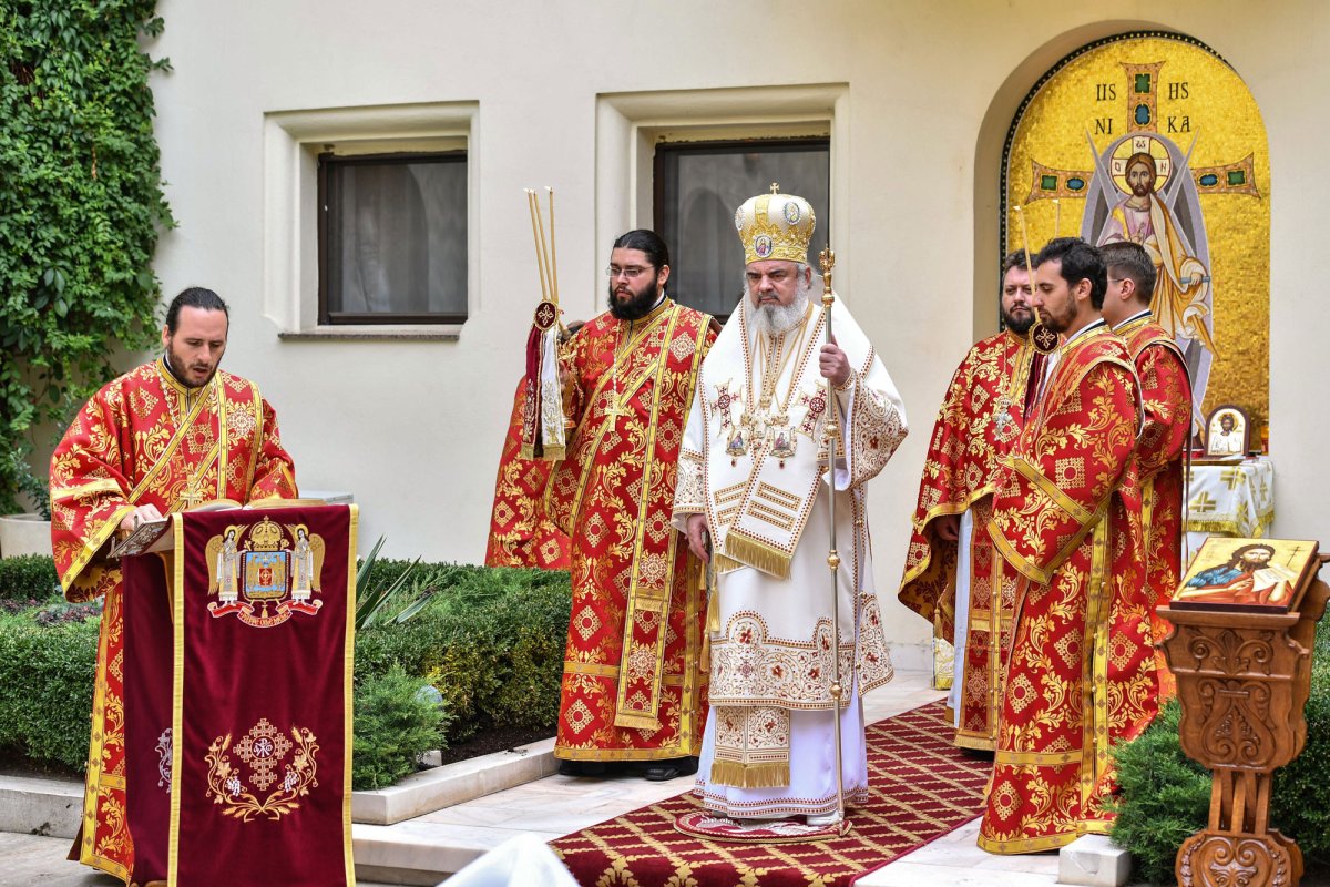 Hramul Altarului de vară de la Reședința Patriarhală 54038