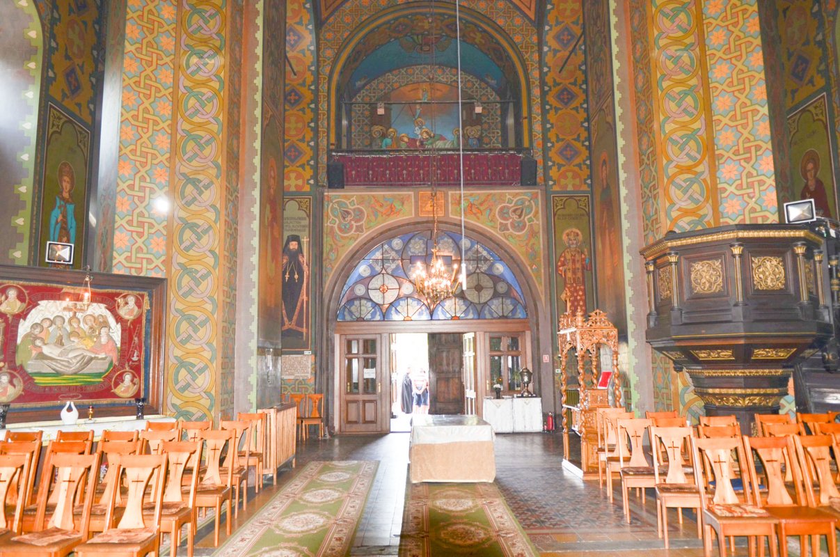 Orașul și Catedrala Sfântului Alexandru 54051