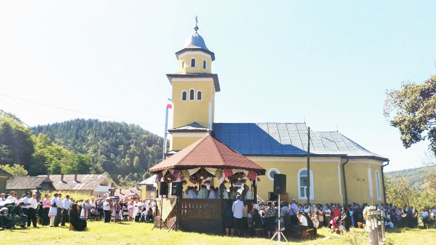 Târnosiri și binecuvântări în Duminica a 10-a după Rusalii 54018