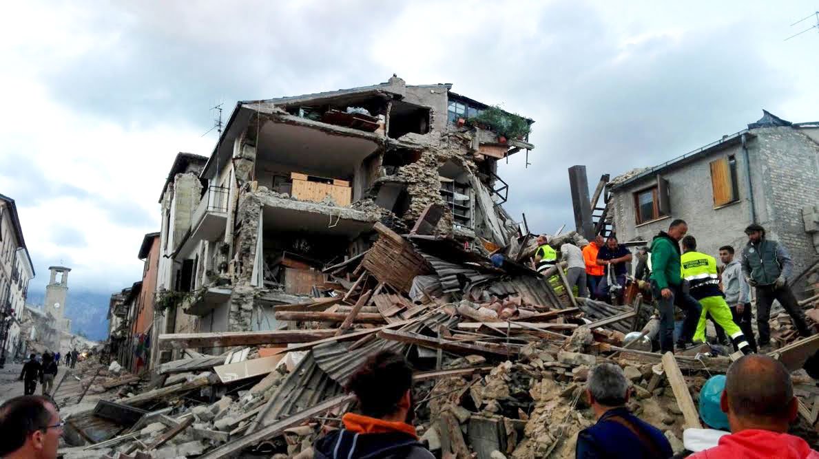 Ajutoare de urgență pentru românii din Italia 54005