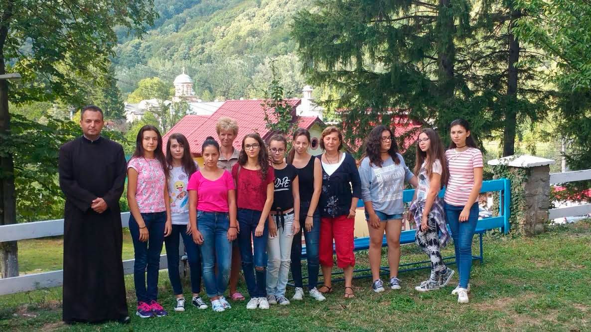 Tabere de creaţie la Tismana şi Băbeni 53962