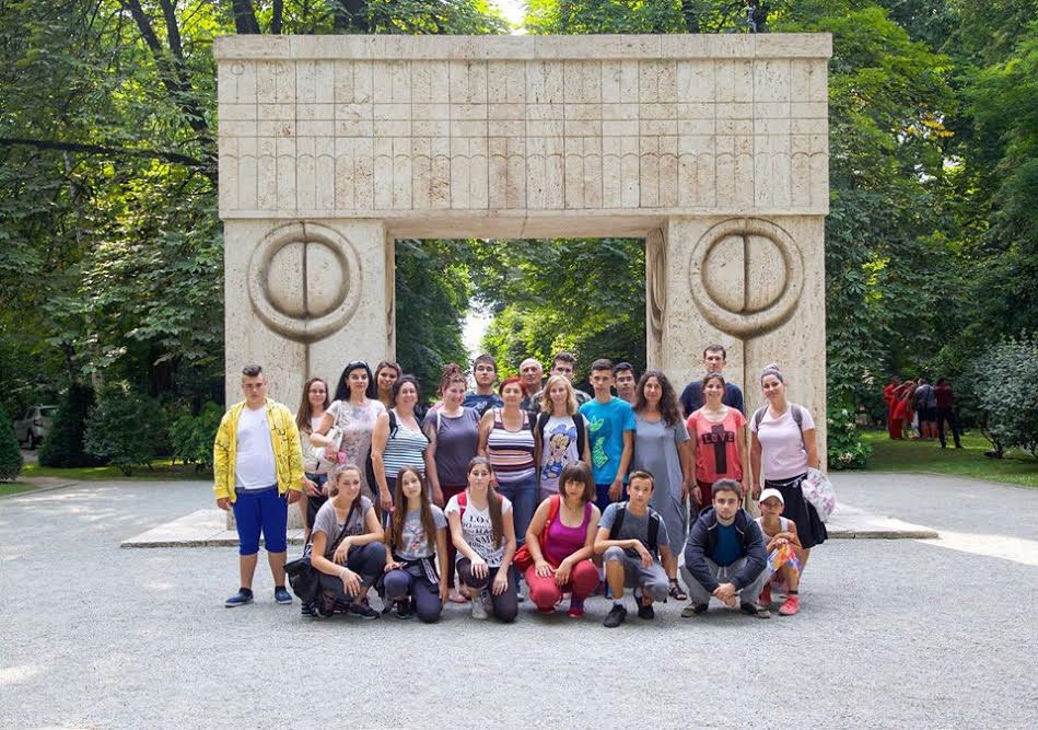 Tabere de creaţie la Tismana şi Băbeni 53964