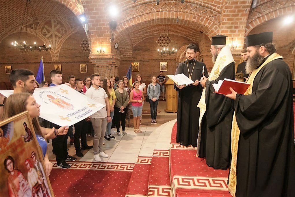 80 de maramureșeni și sătmăreni la Reuniunea Internațională a Tinerilor 53814