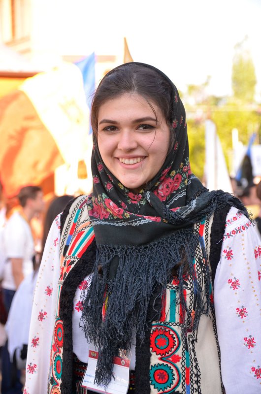 „Noi, tinerii, avem datoria să ne mărturisim credinţa” 53847