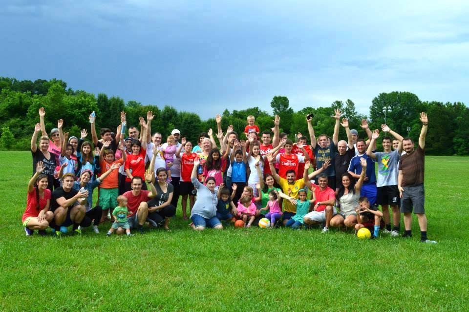 „În biserică îmi mai trece un pic dorul de casă” 53711