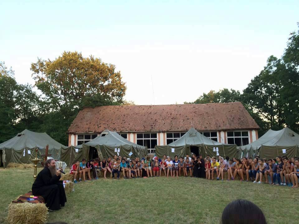 „Trebuie să urci foarte sus dacă  vrei să vezi departe” 53713