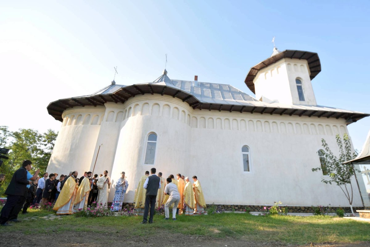 IPS Mitropolit Teofan: „Cel care iartă este un om puternic“ 53627