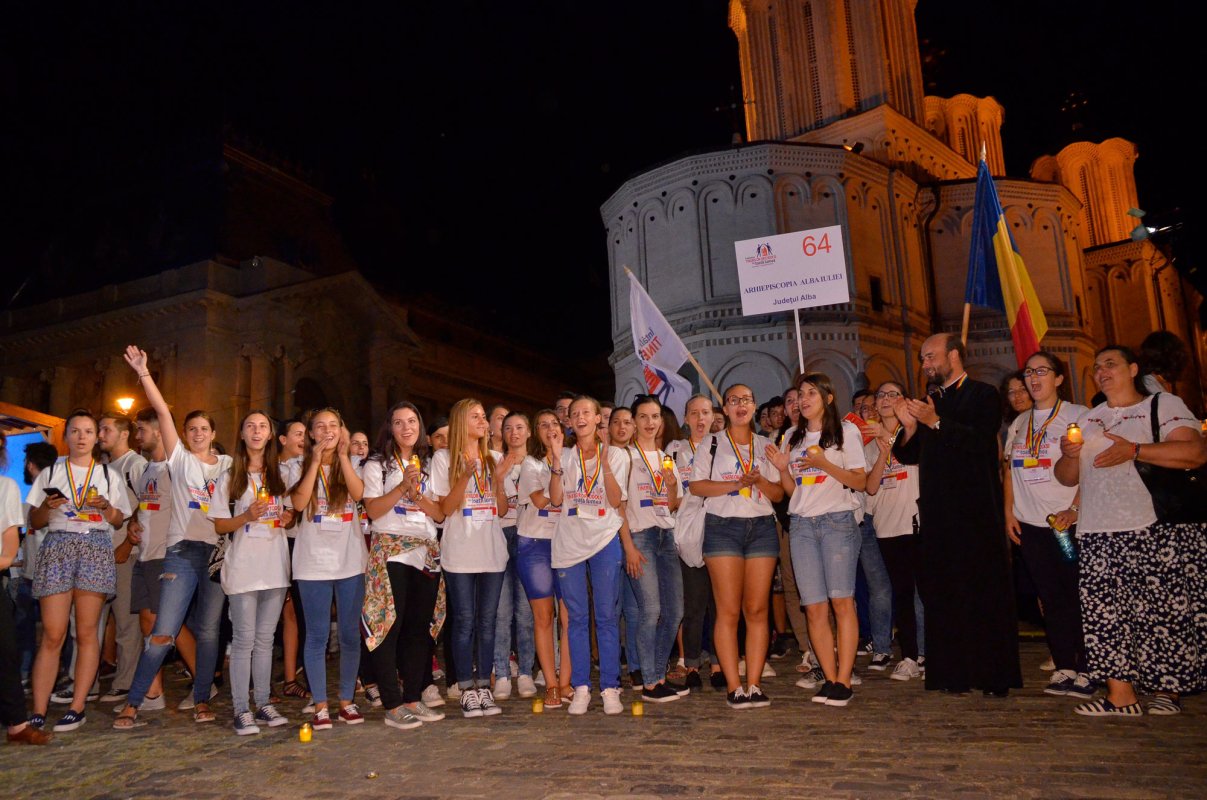 Procesiunea luminilor pe străzile Capitalei 53670