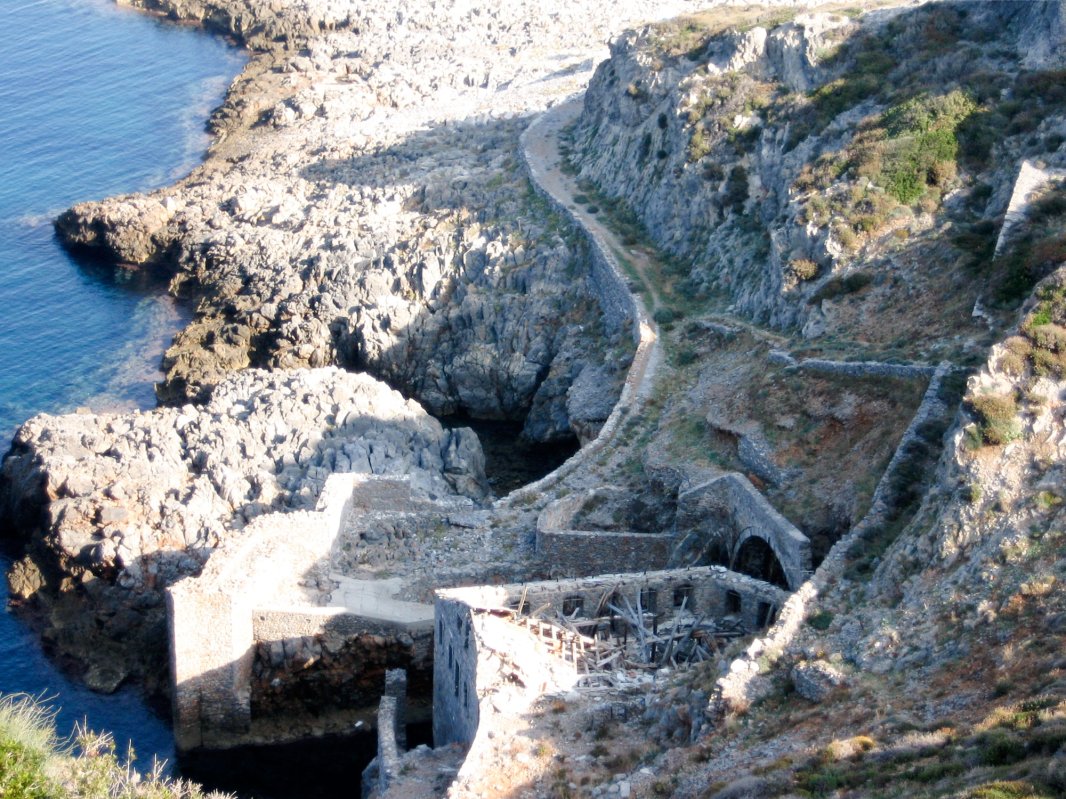 Slăbiciunea noastră, tăria lumii 53704