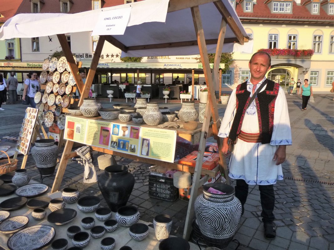 Târgul Olarilor, la a 50-a ediție în Piața Mare din Sibiu 53640