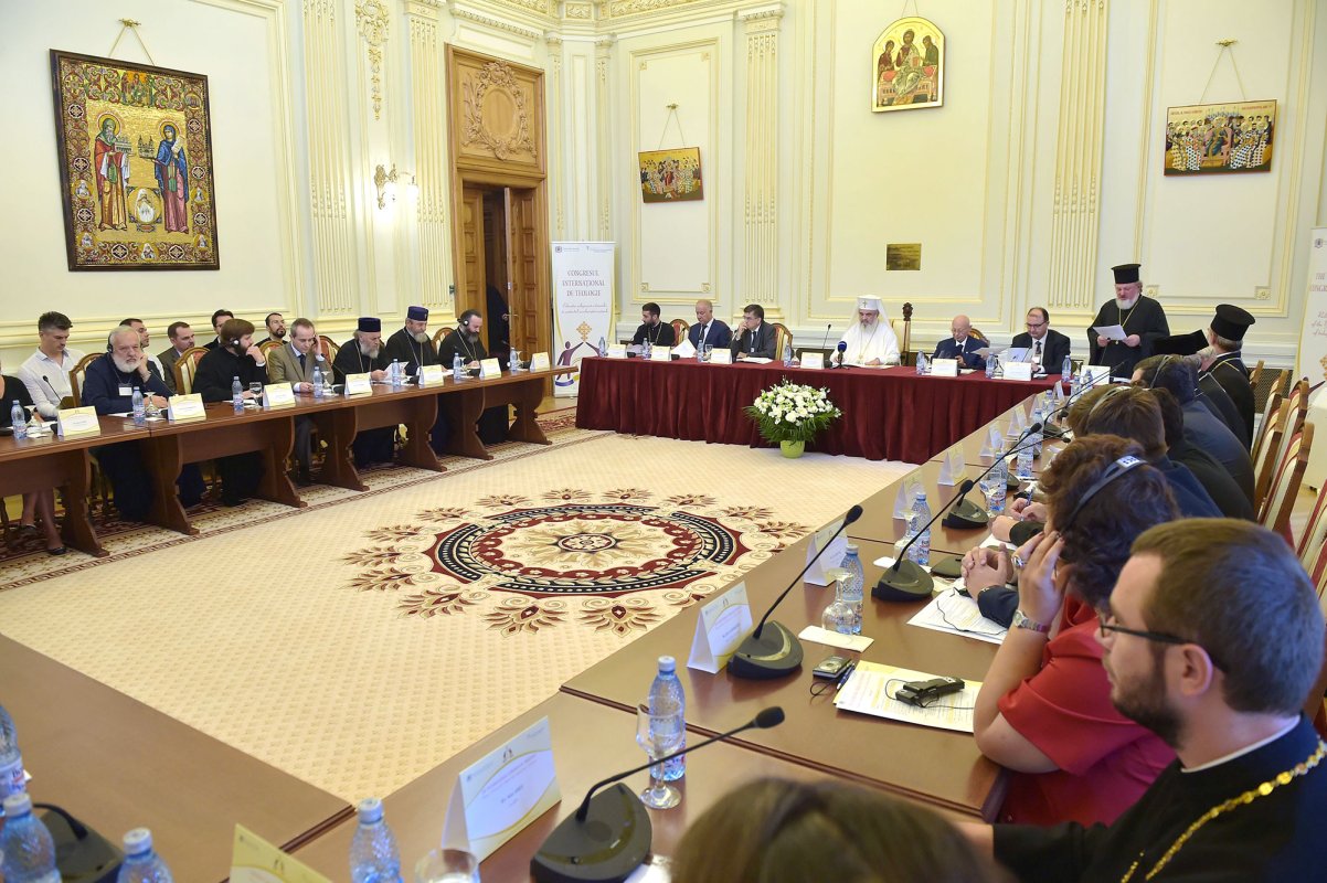 Congres Internaţional de Teologie dedicat tinerilor 53597