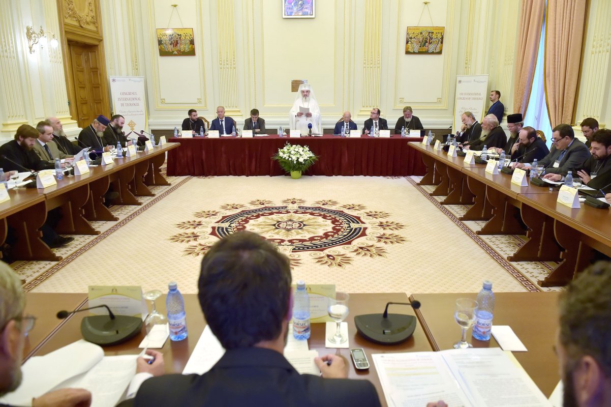 Congres Internaţional de Teologie dedicat tinerilor 53598