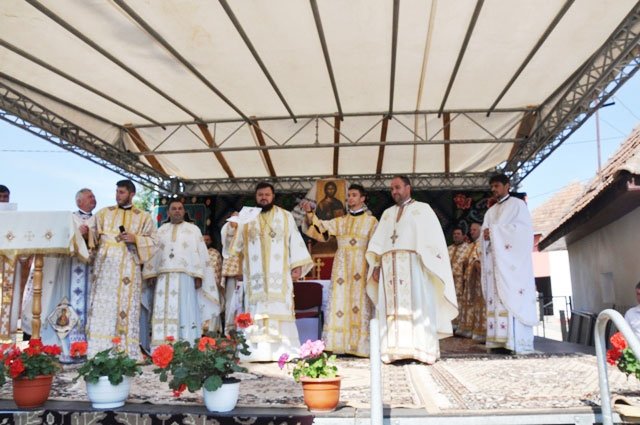 Târnosiri şi slujiri arhiereşti în Transilvania 53579