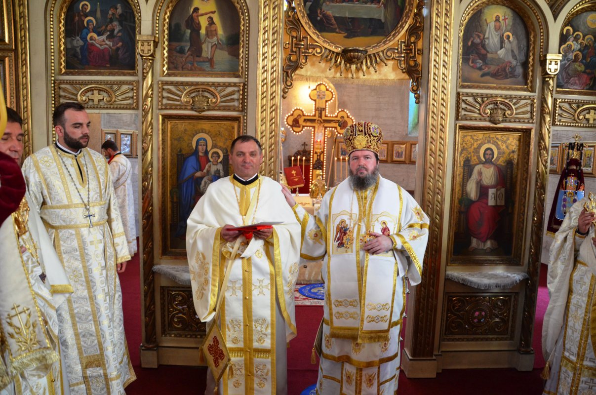 Târnosiri şi slujiri arhiereşti în Transilvania 53580