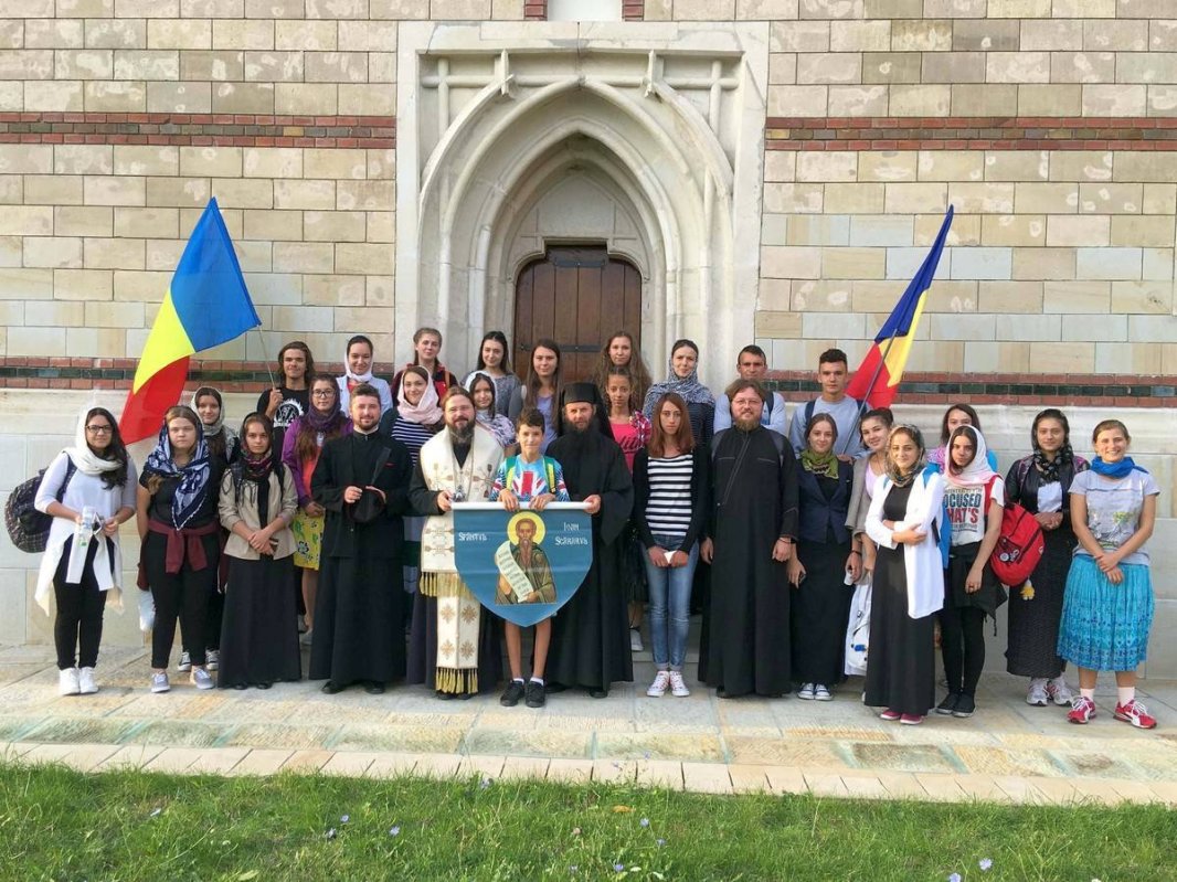 Pelerinaj pe urmele Patriarhului Teoctist, la Botoşani 53503