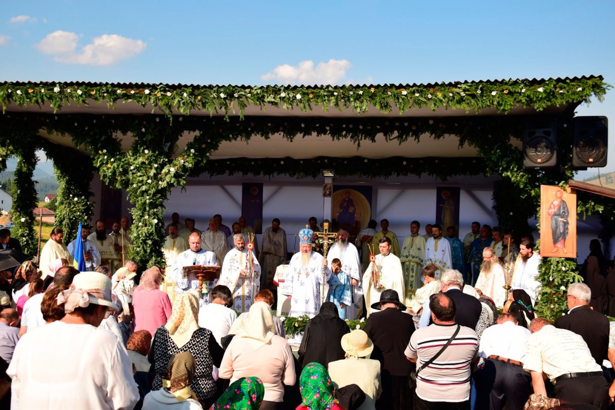 Hramuri la sărbătoarea Naşterii Maicii Domnului 53307