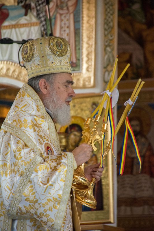 Sărbătoarea Maicii Domnului în Mitropolia Banatului 53321