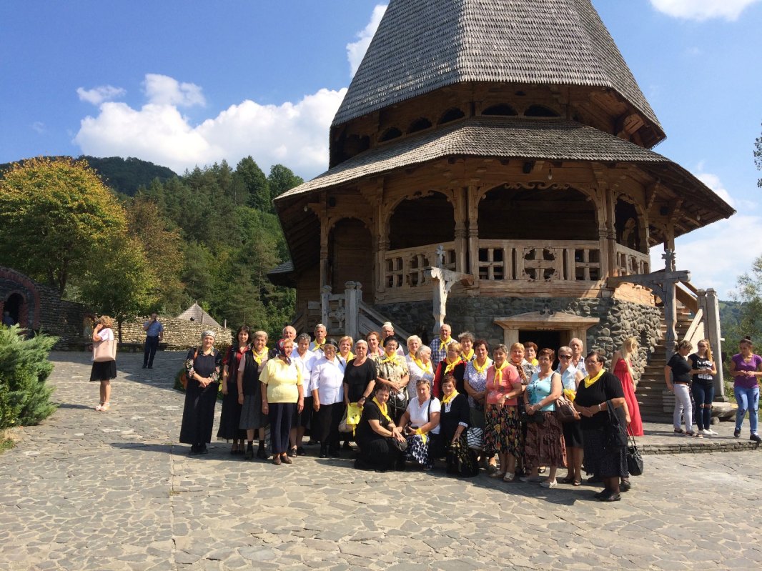 Pelerini din Cisnădie la locurile istorice din Maramureș 53255