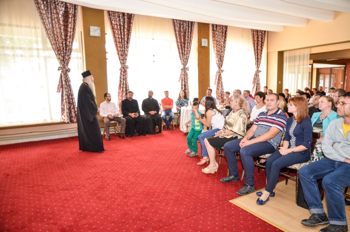 Consfătuiri cu profesorii de religie din Mehedinţi 53206