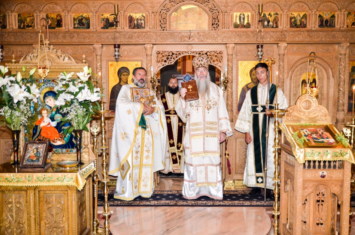 Mănăstirea „Sfânta Ana” şi-a serbat hramul 53205