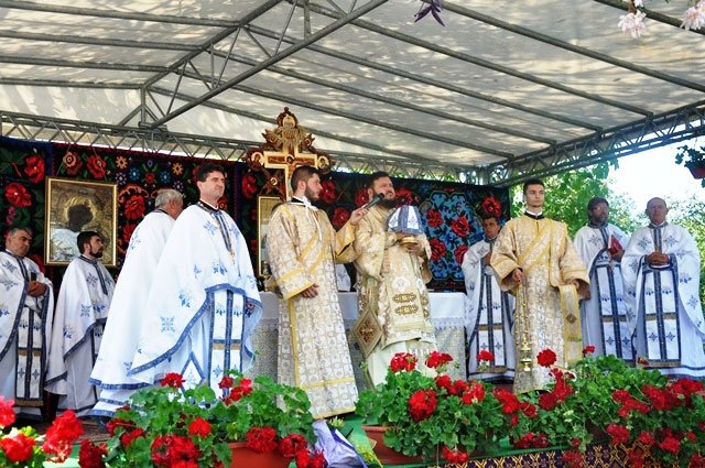 Târnosiri şi slujiri arhiereşti în Transilvania 53193