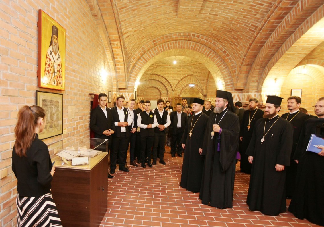 Antimis semnat de Sfântul Antim Ivireanul, expus la Baia Mare 53123