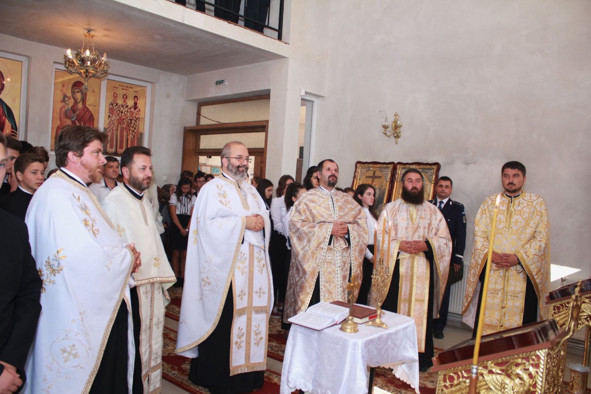 Debutul anului şcolar la seminariile teologice din Arhiepiscopia Iaşilor 53102