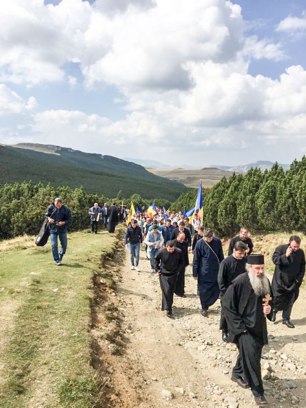 Eroii neamului, cinstiți pe platoul Bucegi 53094