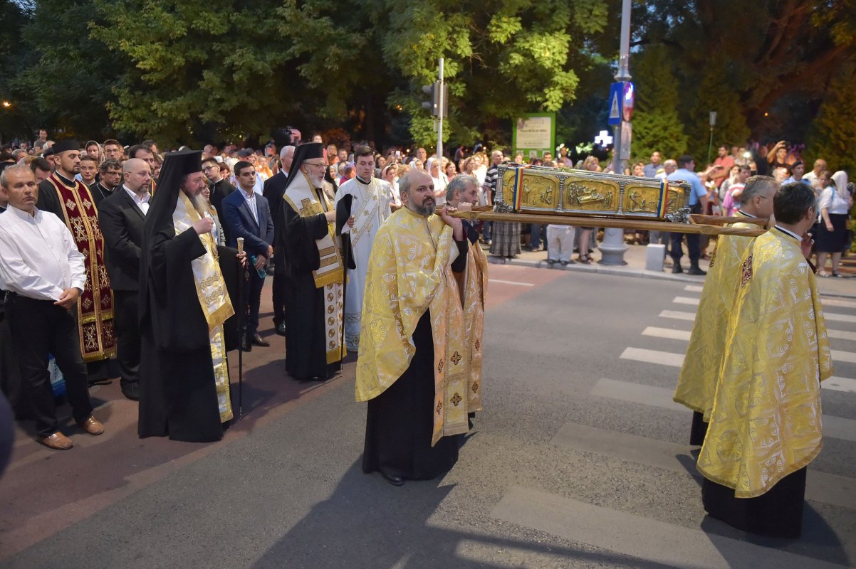 Pelerinaj închinat Sfintei Filofteia și Sfintei Cruci 53086