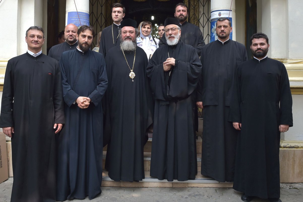 Pelerinaj închinat Sfintei Filofteia și Sfintei Cruci 53087