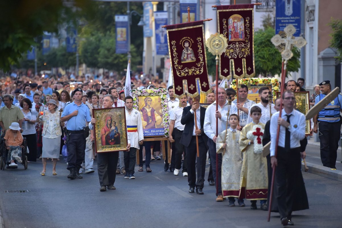 Pelerinaj închinat Sfintei Filofteia și Sfintei Cruci 53088