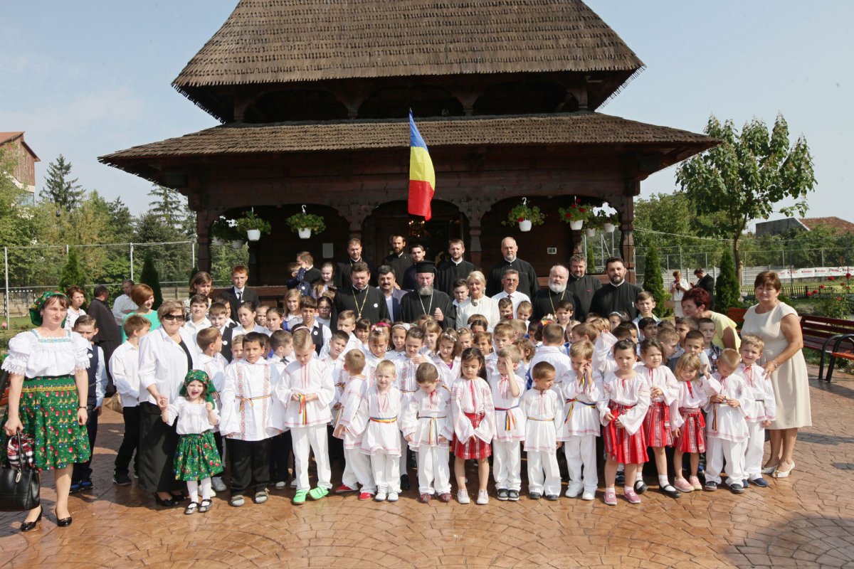 10 ani de învăţământ teologic la Satu Mare 52960