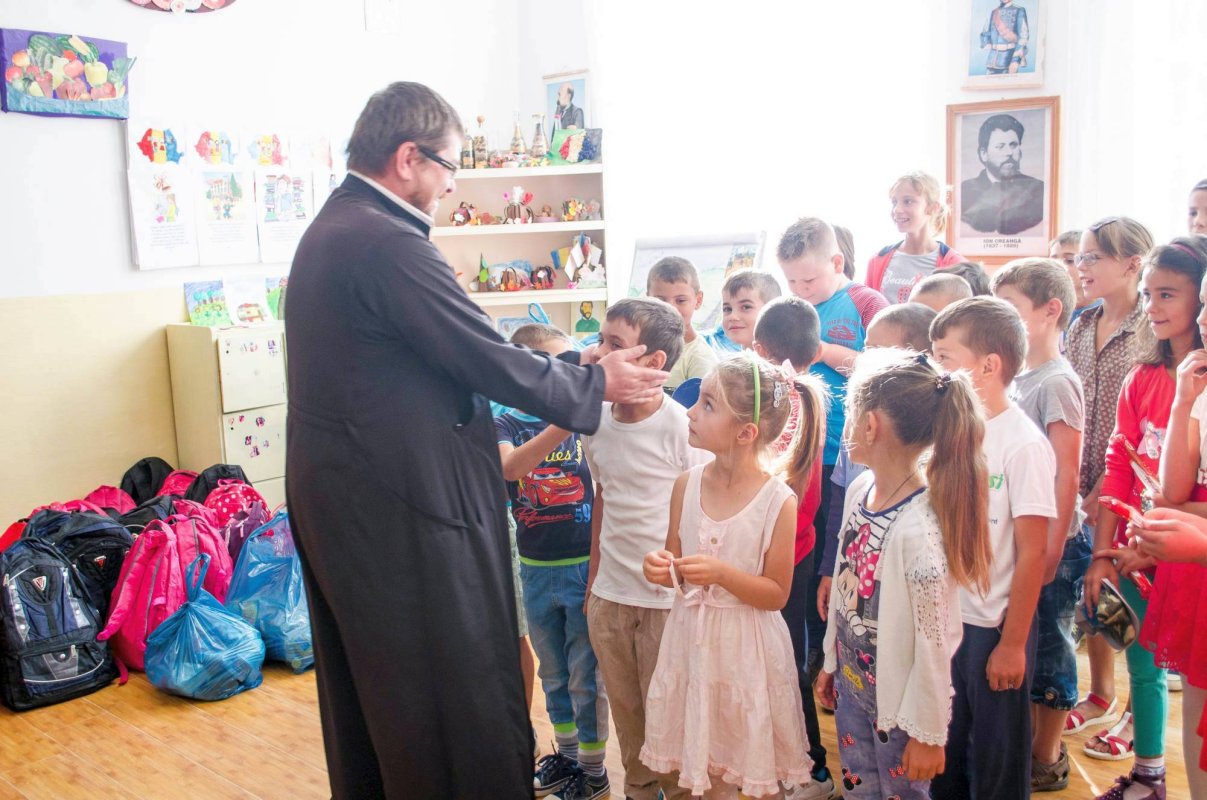 „Ctitori de fapte bune“ 52943