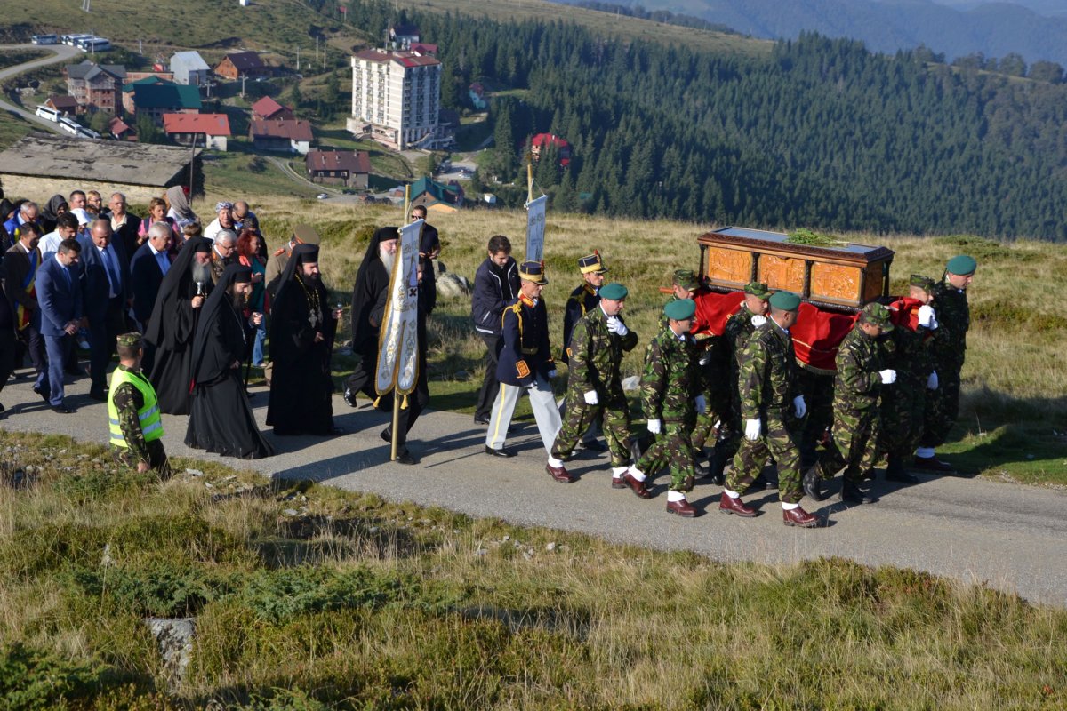 Pelerinaj la Crucea ­de pe Muntele Mic 52988