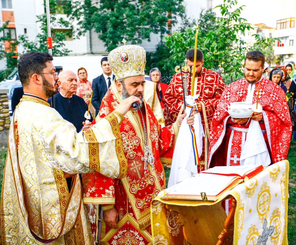 „Viața omului pe pământ este cruce și înviere” 52997