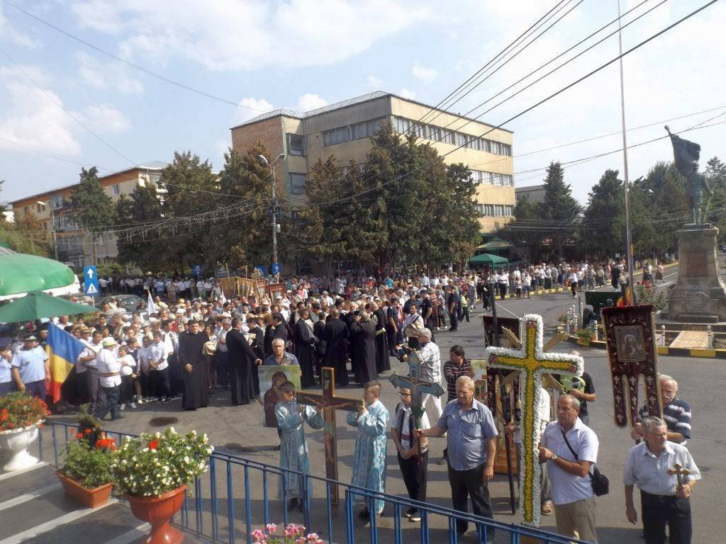Manifestări religioase şi militare în cinstea Sfintei Cruci 52841