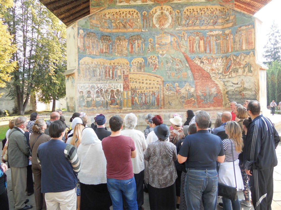 Tainici călători pe drumul dintre sine și cer 52880