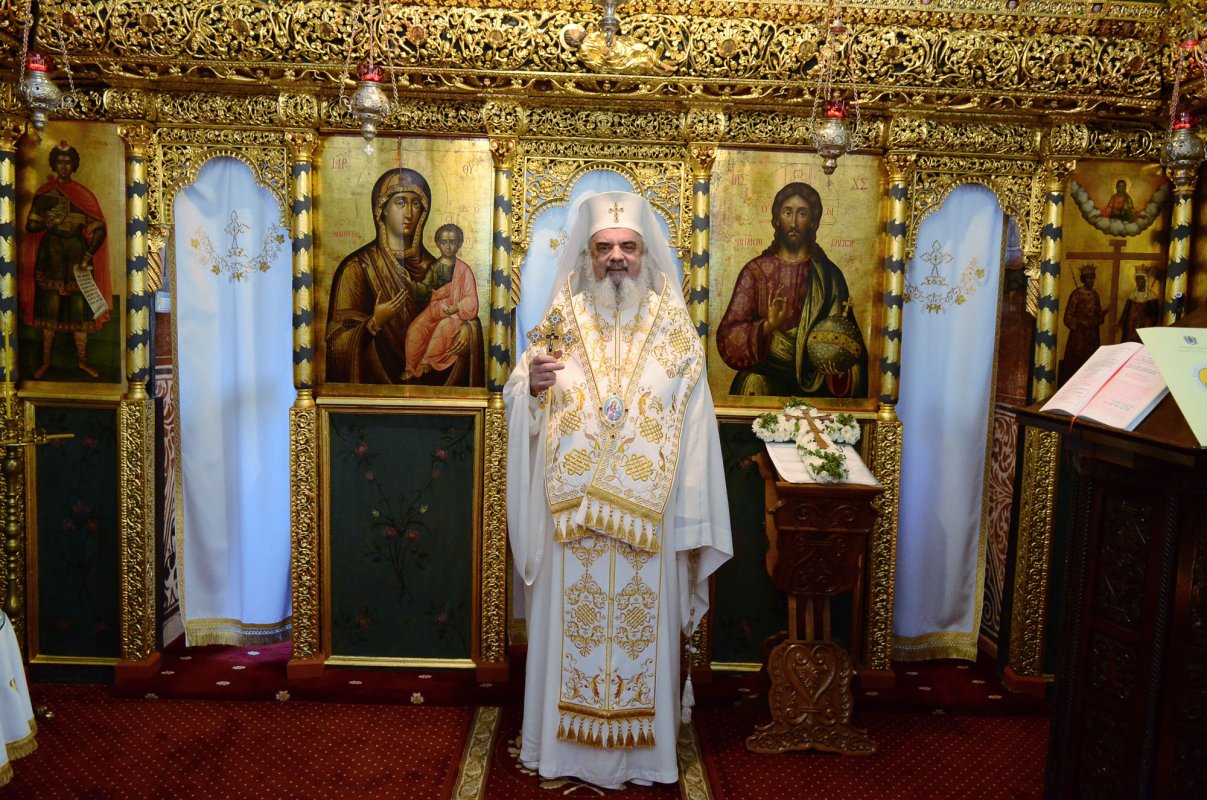 Asumarea crucii este calea mântuirii în Hristos 52812