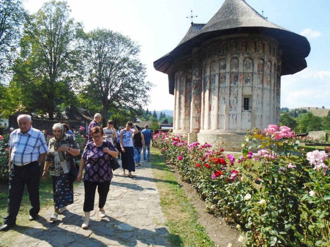 Credincioși clujeni în pelerinaj pe meleaguri moldovene 52775
