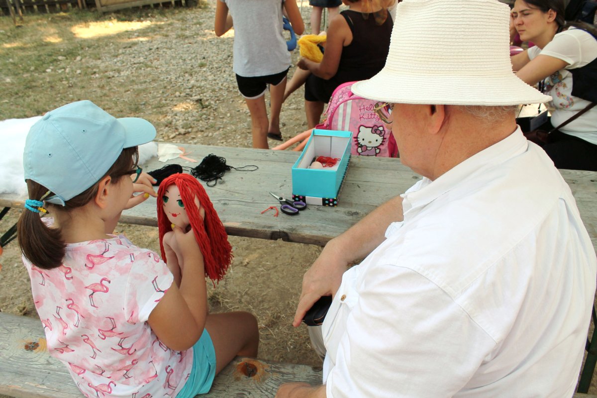 Lumea locuită de păpuşi a artistei plastice Alice Bîrcă 52827