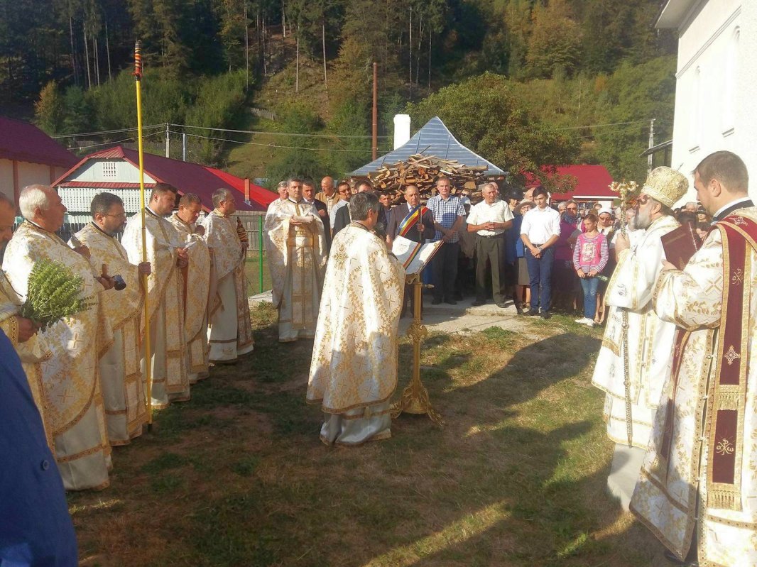 Jertfa credincioşilor din Păltiniş, încununată prin slujba Sfinţirii 52681