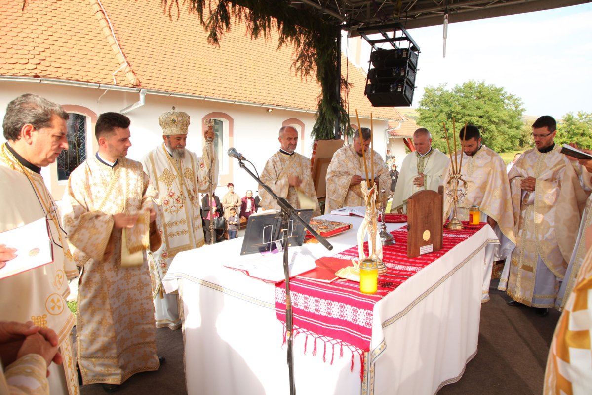 Slujiri arhiereşti în duminica de după Înălțarea Sfintei Cruci 52682