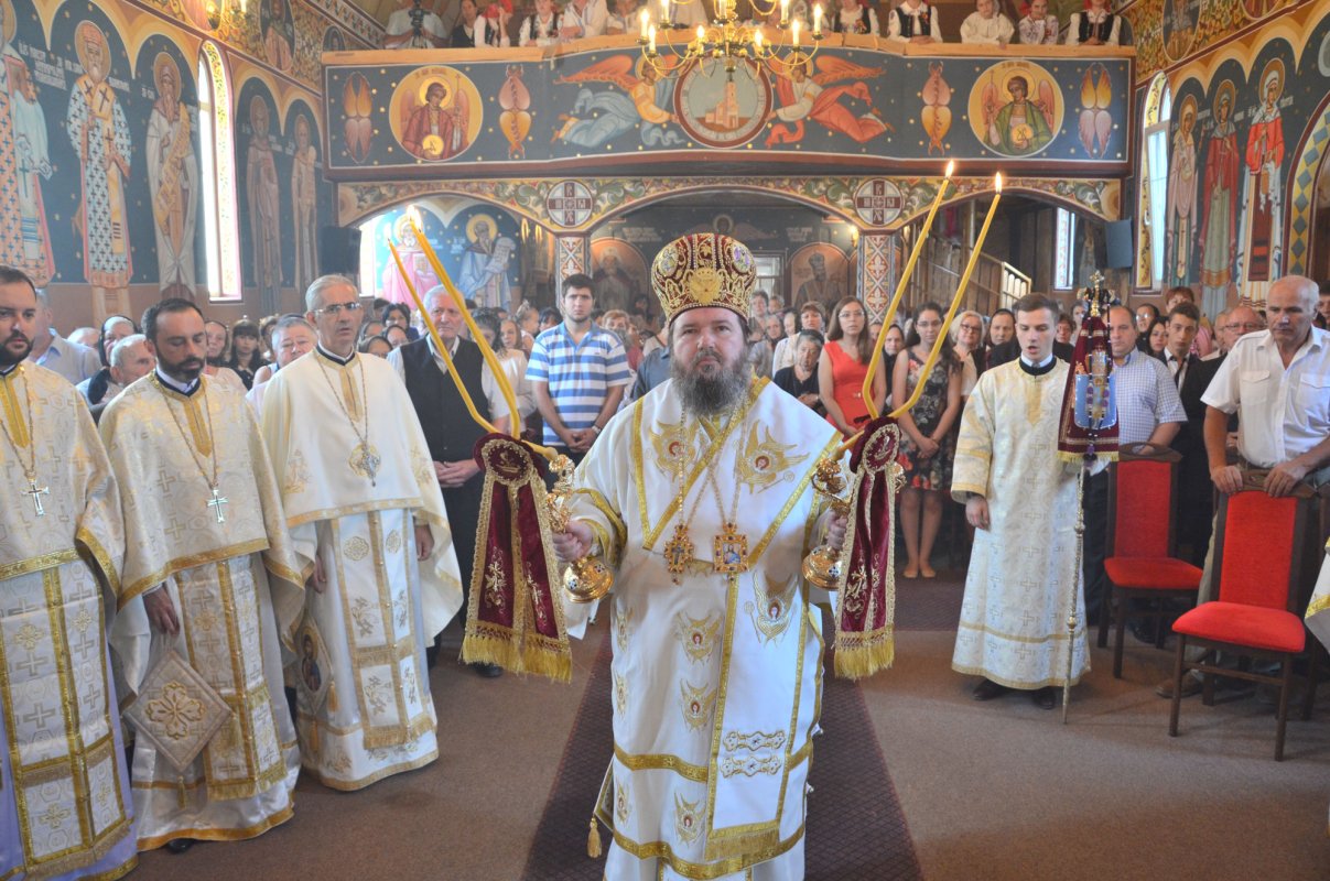 Slujiri arhiereşti în duminica de după Înălțarea Sfintei Cruci 52691