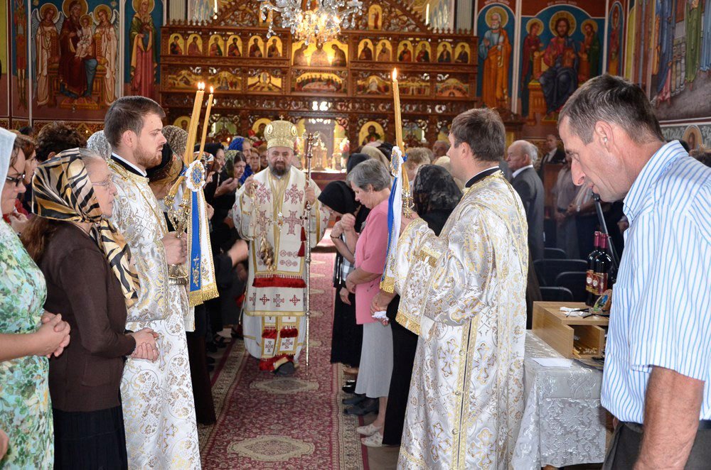 Slujiri arhiereşti în duminica de după Înălțarea Sfintei Cruci 52693