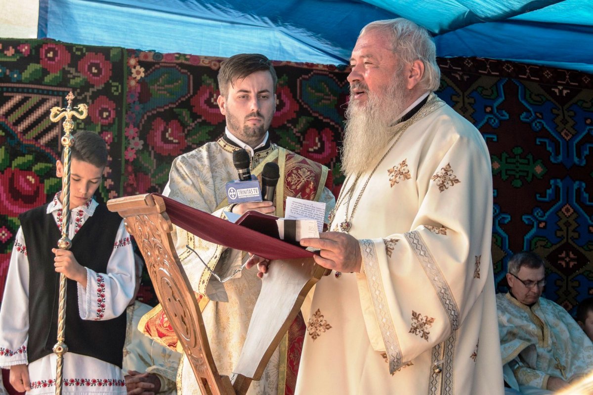 Slujiri arhiereşti în duminica de după Înălțarea Sfintei Cruci 52694